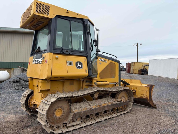 2005-deere-450j-lt-image-3