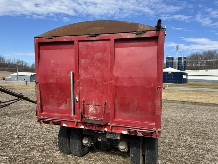 1980-ford-8000-image-12