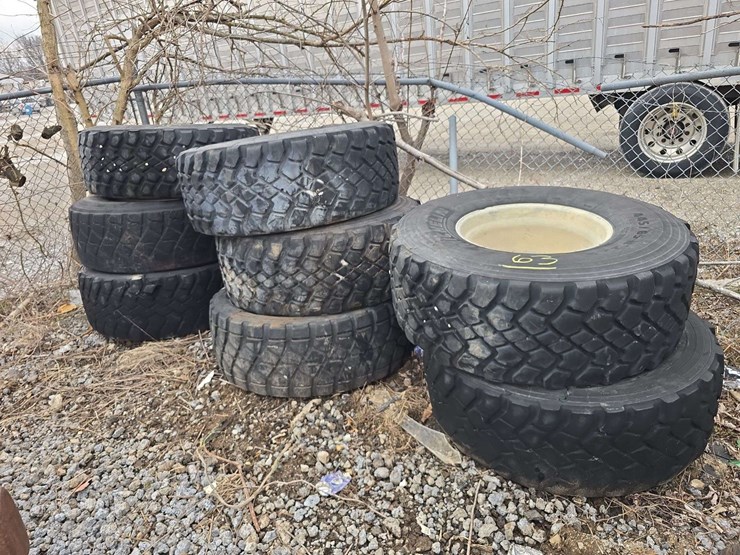 8-445/65r22.5-tires-on-aluminum-rims;-some-are-off-the-bead-and-dry-cracked-image-1