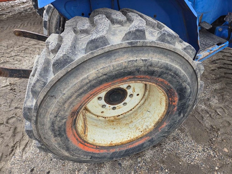 new-holland-tc30-image-11