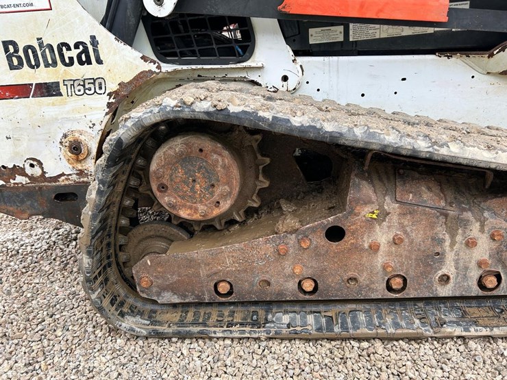 bobcat-t650-image-13