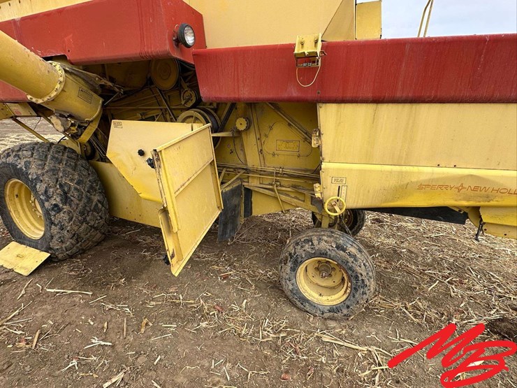 new-holland-70-image-23