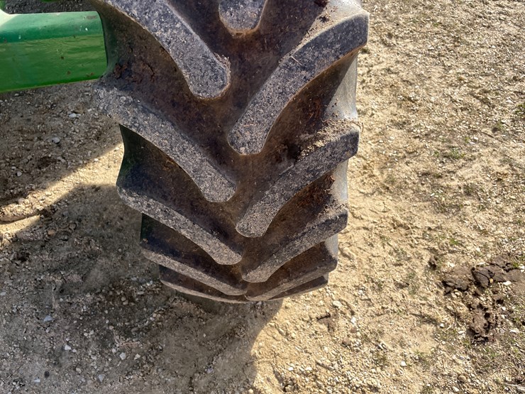 john-deere-7330-image-47