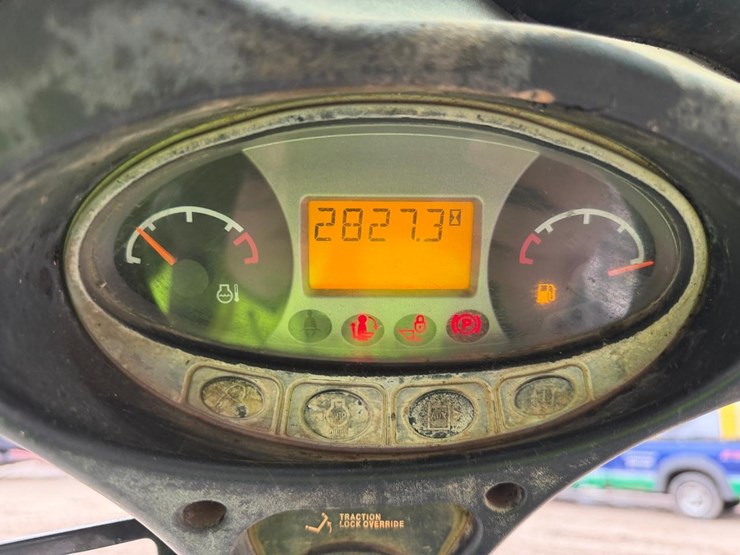 2016-bobcat-t590-image-25