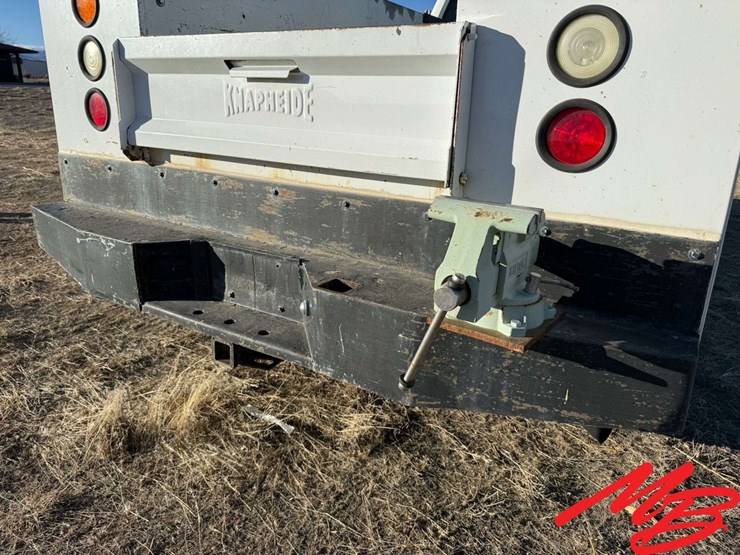 2010-ford-f350-image-16