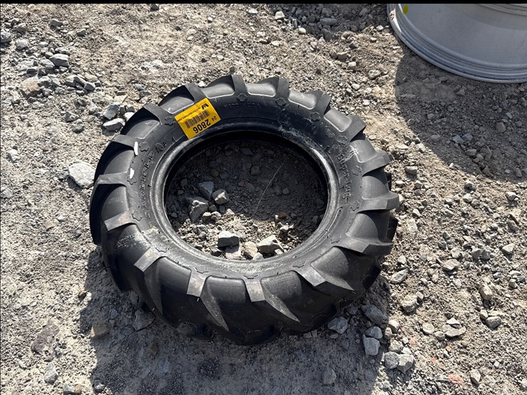 #2806-•-(1)-carlisle-super-lug-6-12-tire-inv#-2806-image-1