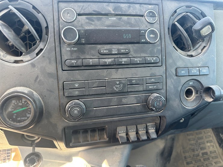 2011-ford-f750-image-15