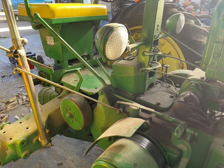 1952-john-deere-b-image-20