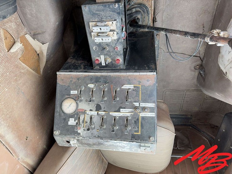 1985-international-s2500-image-30