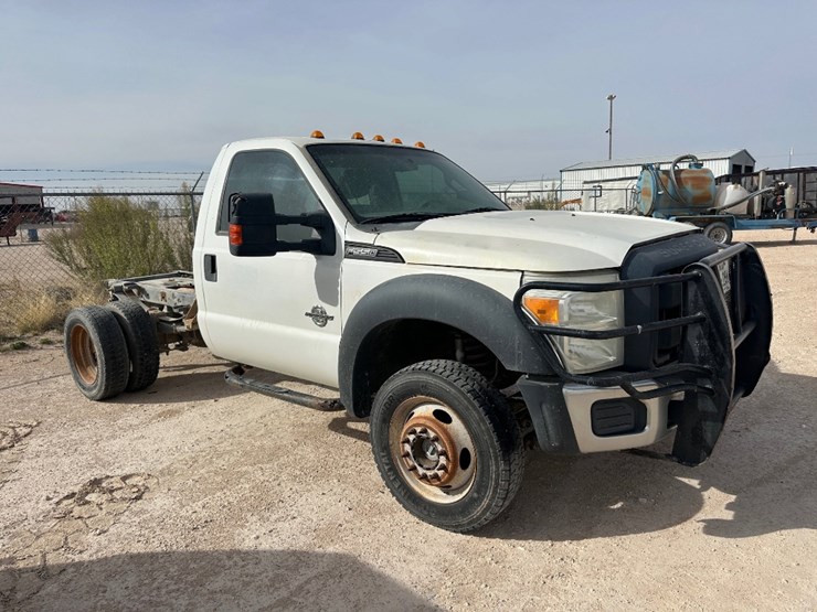 2012-ford-f550-image-2