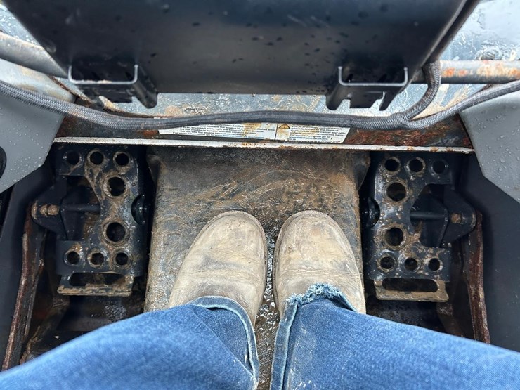 2020-bobcat-s570-image-17