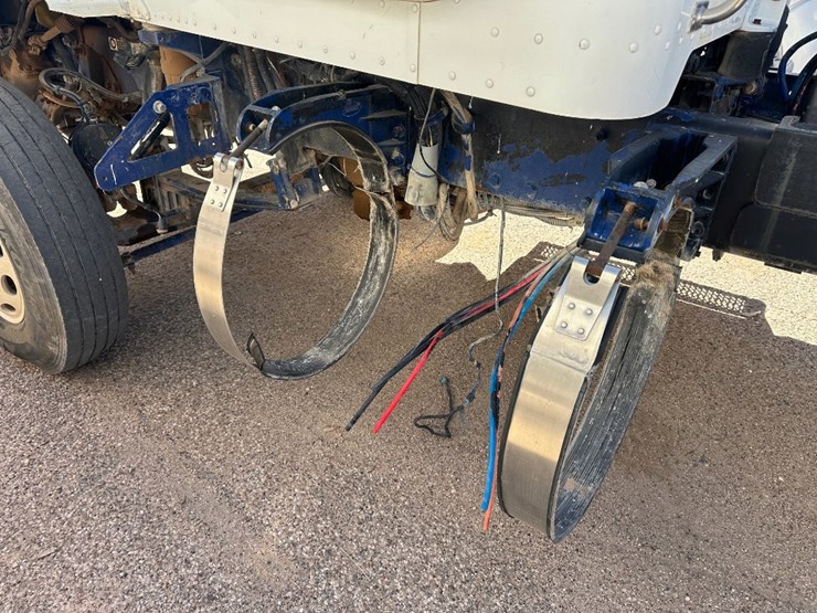 2012-peterbilt-386-image-10