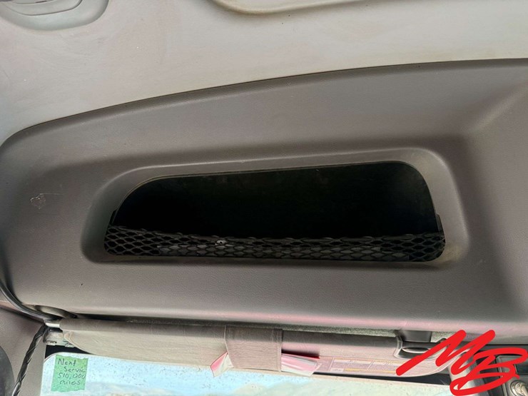 2013-peterbilt-388-image-53