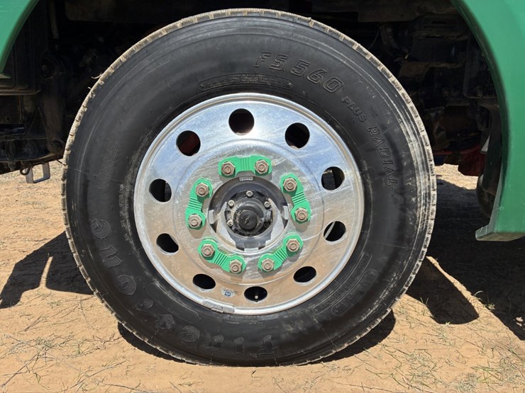 2019-kenworth-t880-image-9