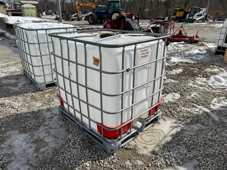 water-tank-tote-image-1