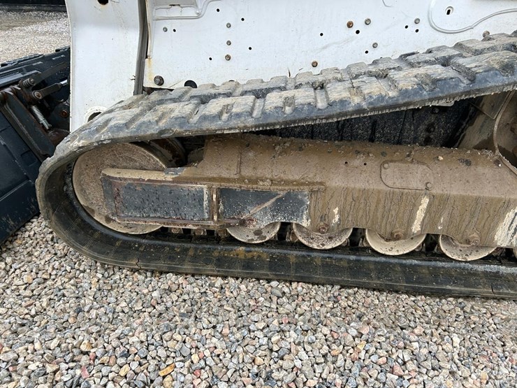 2022-bobcat-t770-image-18