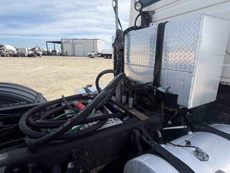 2018-international-lt-image-20