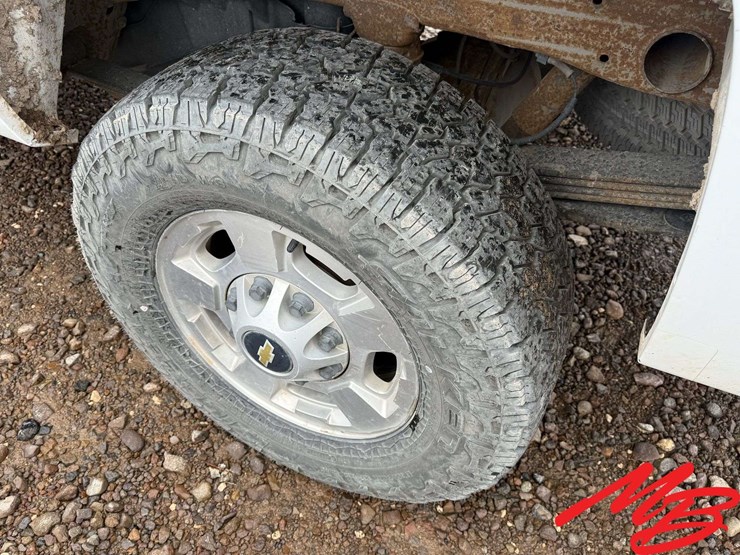 2014-chevrolet-2500-image-13