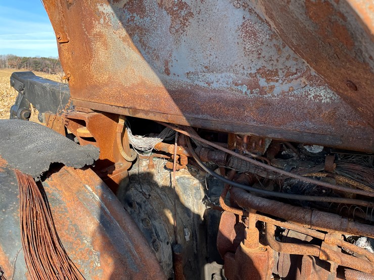 new-holland-t8030-image-34