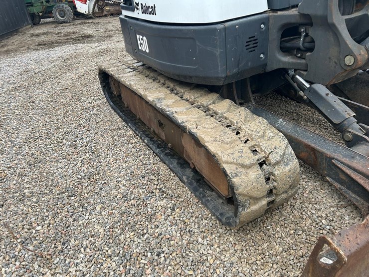 2016-bobcat-e50-image-11