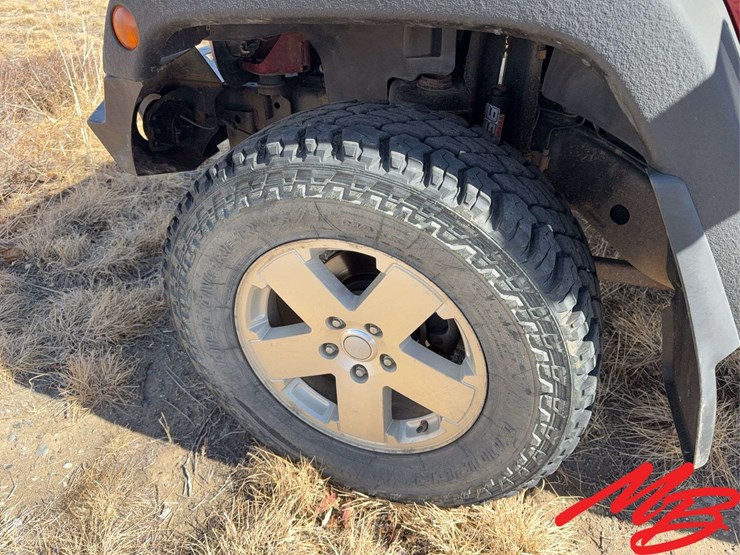 2012-jeep-wrangler-image-11