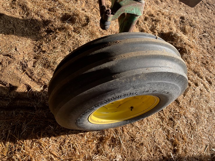 john-deere-4000-image-23