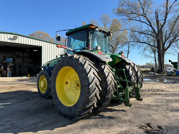 2007-john-deere-8230-image-4