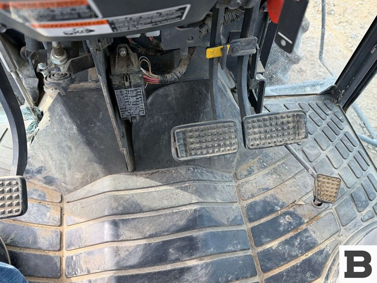 2016-kubota-m8540hd-image-30