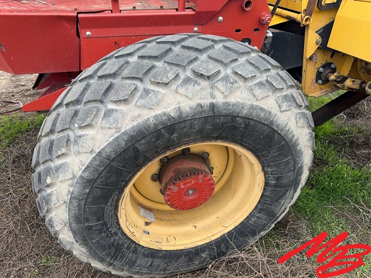 new-holland-h8040-image-11