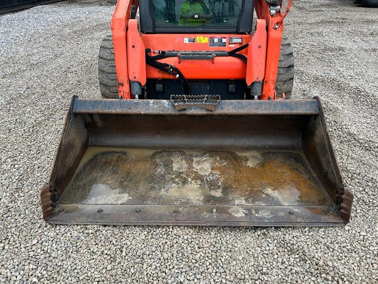 2019-kubota-ssv75-image-9