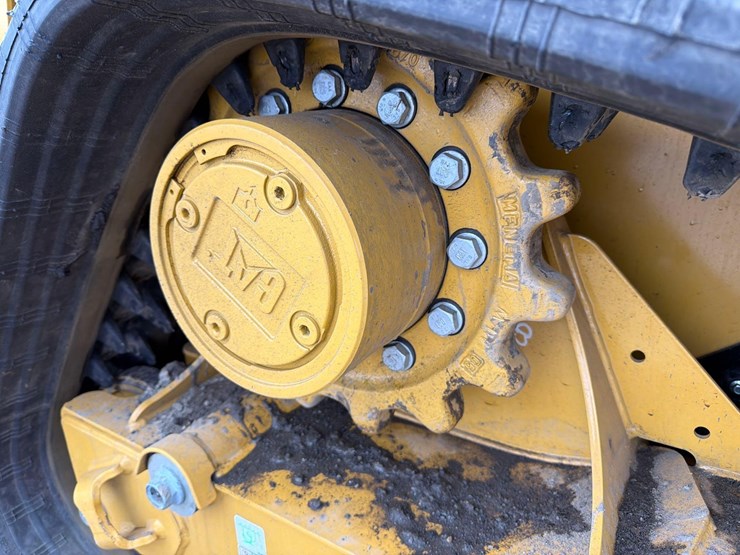 2025-caterpillar-255-image-15