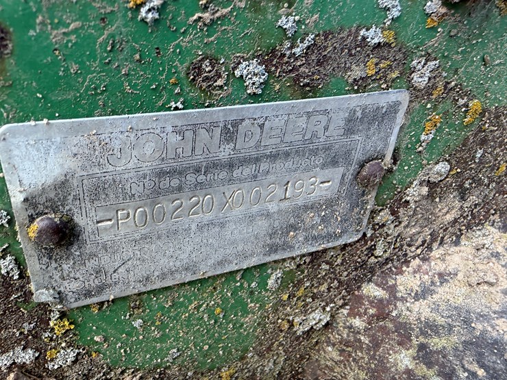 john-deere-220-image-38