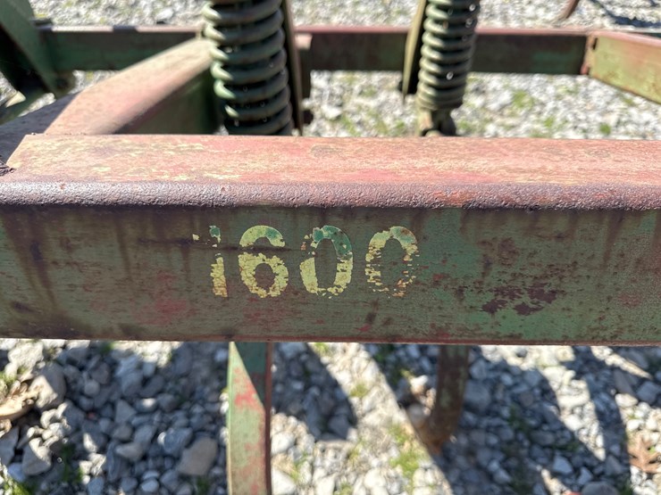 john-deere-17-image-7