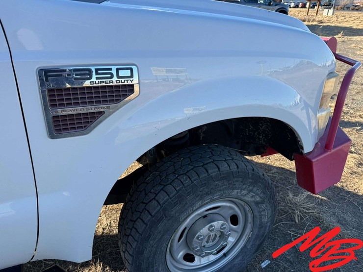 2010-ford-f350-image-21