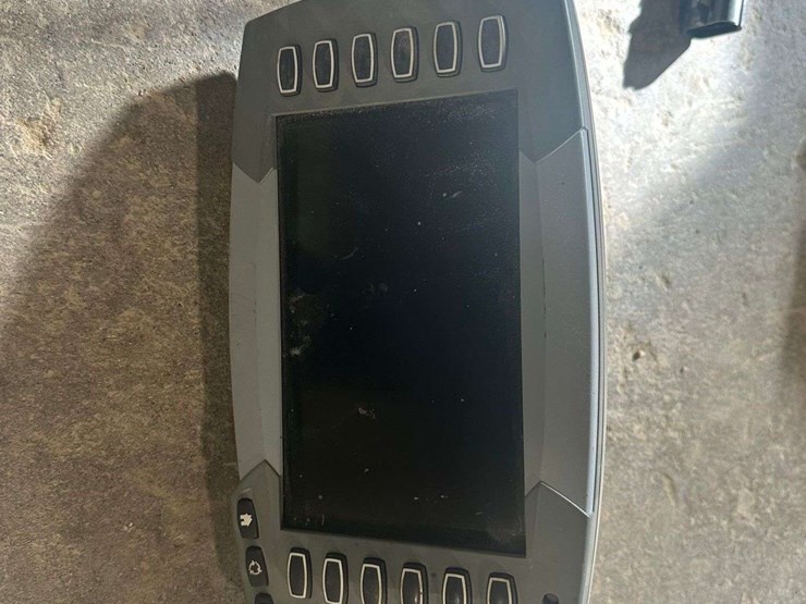 hesston-4900-image-230