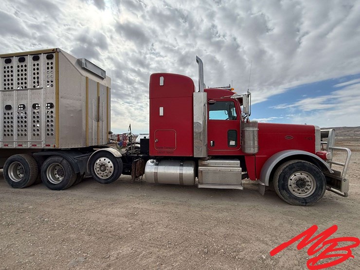 2013-peterbilt-388-image-4