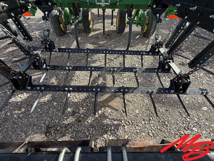 john-deere-2310-image-9