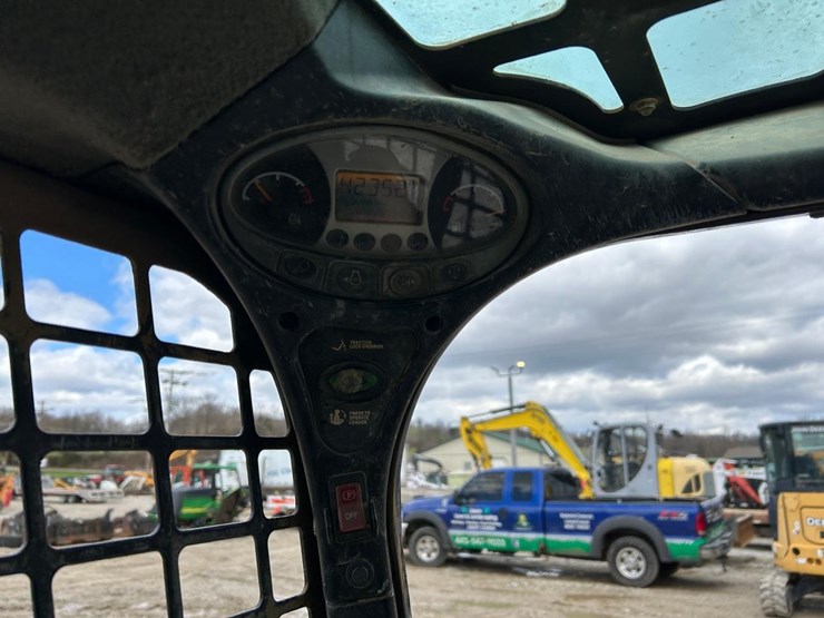 2022-bobcat-t550-image-26