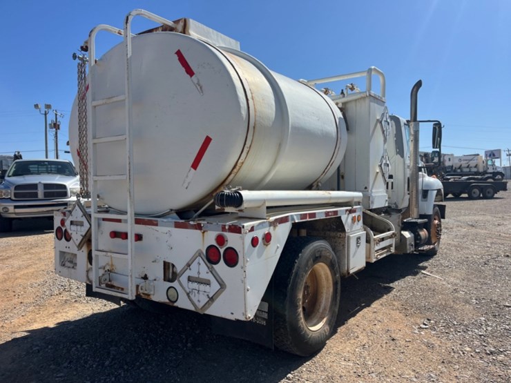 2011-international-workstar-7300-image-5