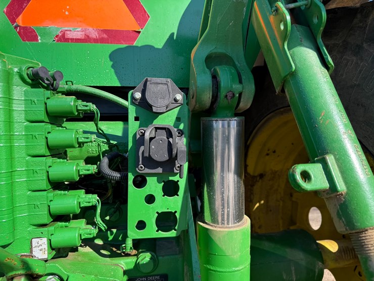 2008-john-deere-8130-image-13