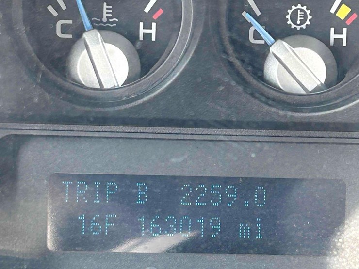 2013-ford-f350-image-22