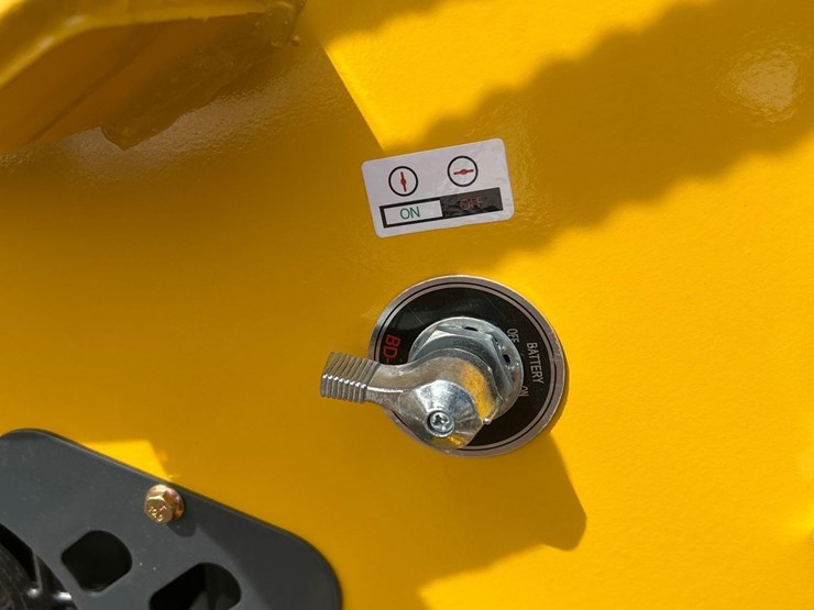 2025-sdlanch-sdll60-mini-crawler-skid-steer-image-8