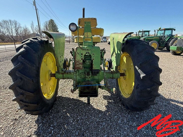 john-deere-3010-image-6