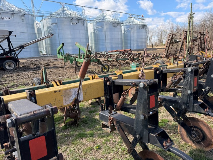 2000-landoll-2000-image-7