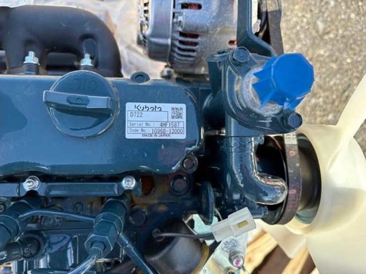 kubota-d722-engine-image-7