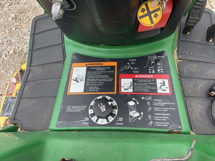 john-deere-345-image-14