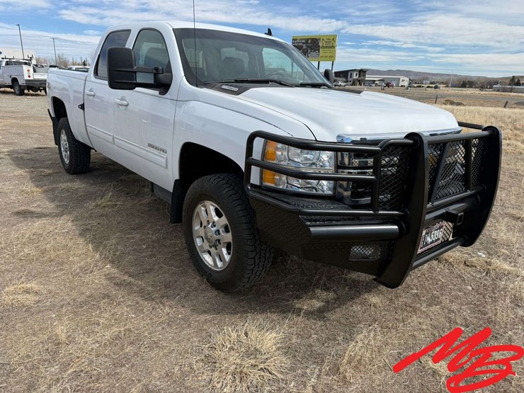2014-chevrolet-silverado-2500-image-3