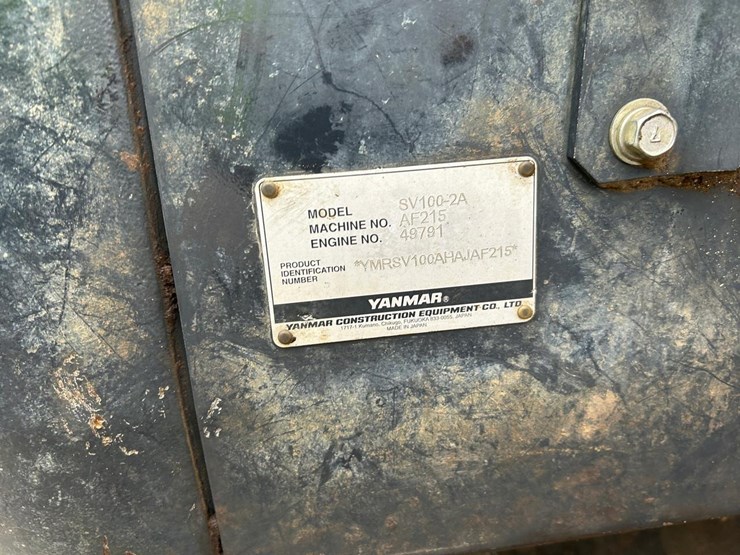 2017-yanmar-sv100-image-24