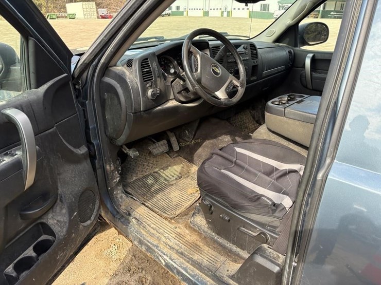 2013-chevrolet-1500-image-15