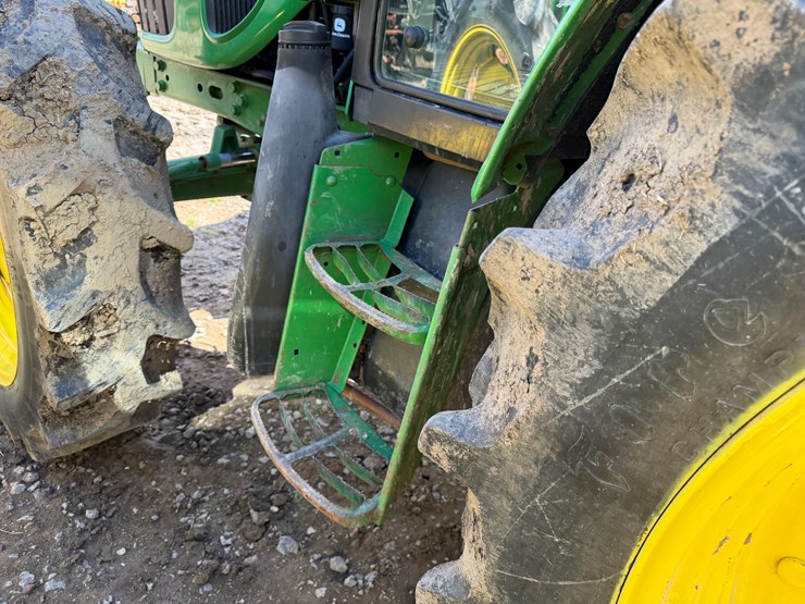 2012-john-deere-6430-image-24